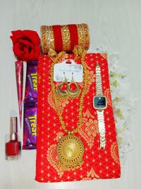 1728537739_S_2 আকর্ষণীয় শাড়ী গিফট কম্ব সেট
